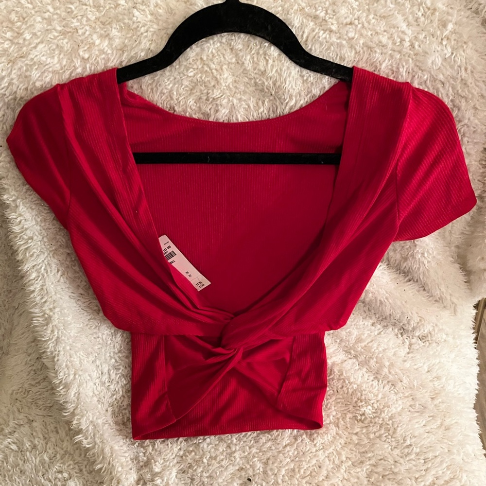 New holister twist back crop top